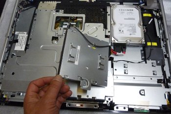 Reparatie van een HP Touchsmart IQ515 met een bricked harddisk